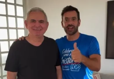 Após vídeo com Tiago Correia, Angelo Coronel reforça sinais de aproximação com oposição