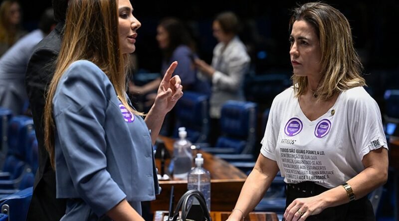 Inclusão da misoginia como crime de preconceito é aprovada e vai à Câmara