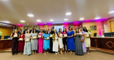 Noite de festa no Legislativo de Catu enfatiza o protagonismo da mulher em noite de homenagens