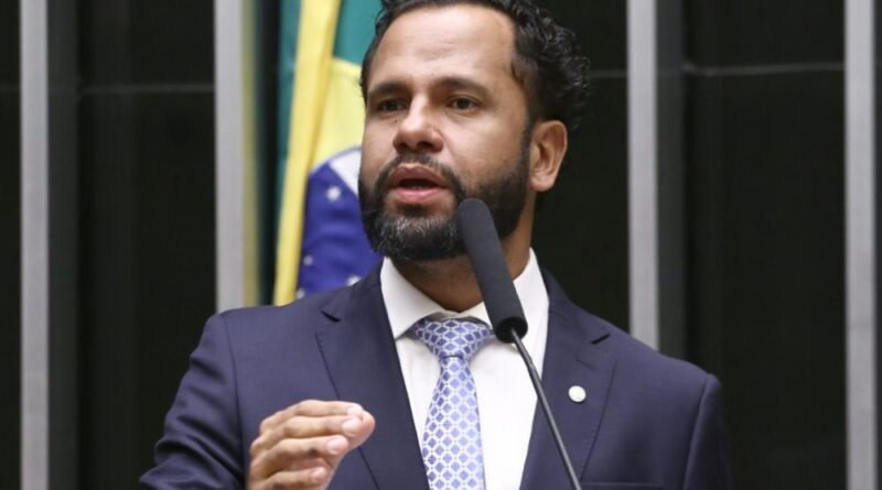 Projeto de lei propõe indenização obrigatória a filhos de vítimas de feminicídio