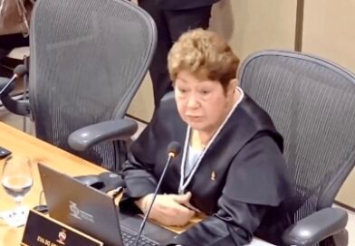 Desembargadora reclama de cortes em benefícios e é alvo de crítica contundente na TV: “Pede para sair”, diz jornalista