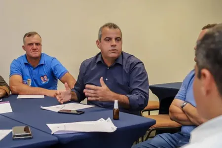 Prefeito de Maracás repudia fala de vereador sobre eutanásia de cães e reforça políticas humanizadas