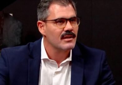 Juliano Cazarré gera polêmica ao defender masculinidade em debate na GloboNews