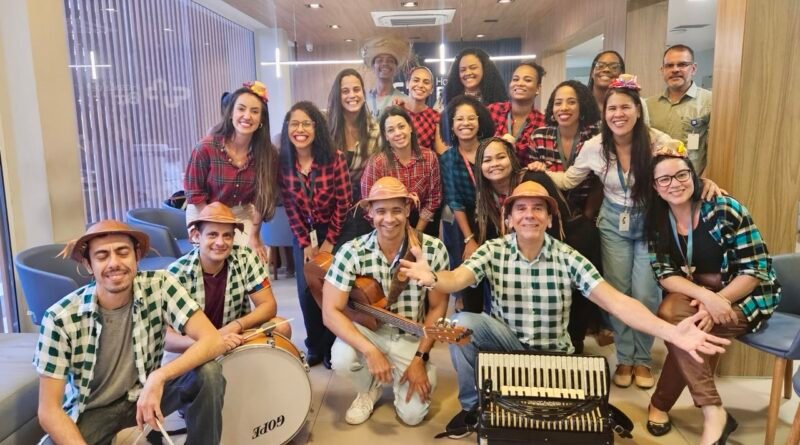 Forró itinerante leva clima junino a pacientes e colaboradores de hospital