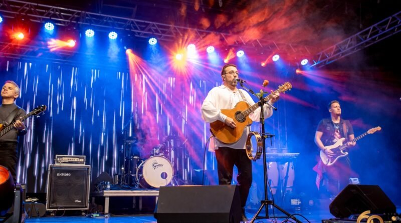 Salvador recebe maior show cover de Legião Urbana do país
