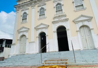 Corpus Christi reúne fiéis em Catu com tapetes, procissão e manifestação pública de fé