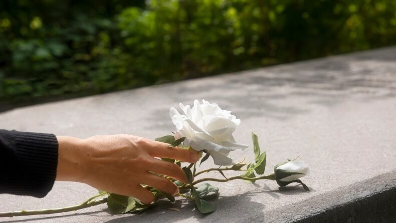 Famílias ainda confundem plano funerário com cemitério