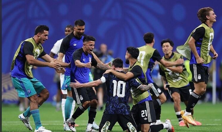 Arbitragem vira alvo de críticas após Argentina eliminar Inglaterra e garantir vaga na final contra a Espanha
