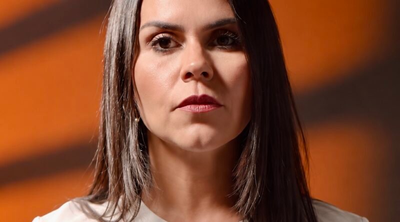Clara Sena vai às redes sociais e convoca população por mais representatividade na Câmara Federal