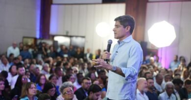 ACM Neto reúne candidatos a deputado estadual e federal para discutir estratégias de campanha