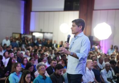 ACM Neto reúne candidatos a deputado estadual e federal para discutir estratégias de campanha