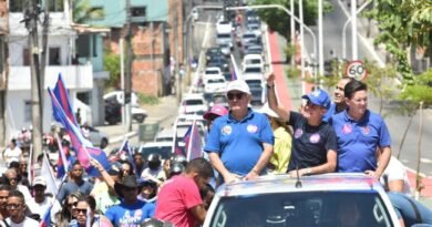 ACM Neto reúne apoiadores em Vitória da Conquista e no Subúrbio de Salvador durante agendas do fim de semana