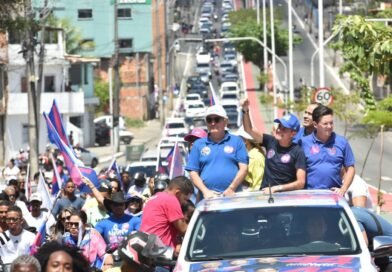 ACM Neto reúne apoiadores em Vitória da Conquista e no Subúrbio de Salvador durante agendas do fim de semana