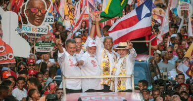 VÍDEO: Lula escolhe a Liberdade para primeira caminhada de campanha na Bahia e destaca raízes de Rui Costa