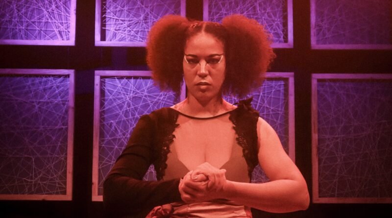 Espetáculo “Mukunã: do fio à raiz” estreia no Cine-Theatro Cachoeirano