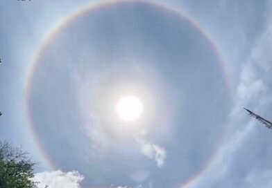 Halo solar forma anel luminoso ao redor do Sol e chama atenção no céu de Salvador