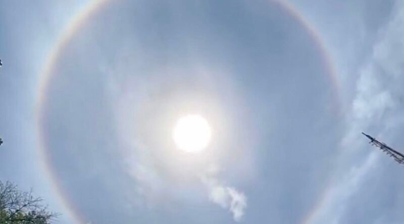 Halo solar forma anel luminoso ao redor do Sol e chama atenção no céu de Salvador