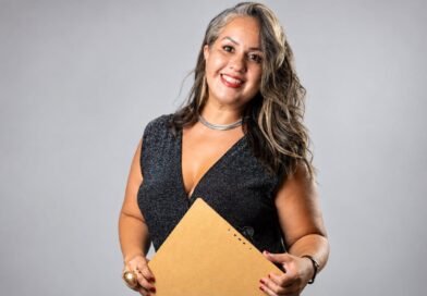 Mel Recalde, precursora da arquitetura de posicionamento, constrói uma trajetória de autoridade há mais de três décadas