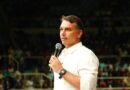 Justiça suspende título de cidadão de Salvador para Flávio Bolsonaro após onda de críticas