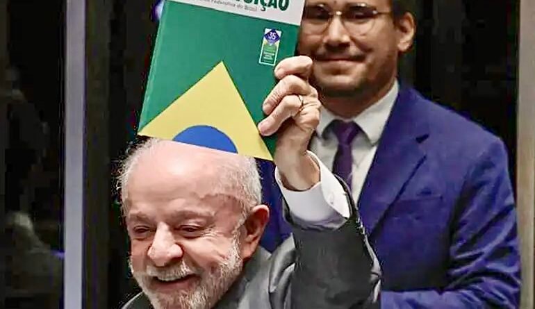 Fim da escala 6×1 é promulgado e prevê duas folgas semanais; veja quando começa a valer